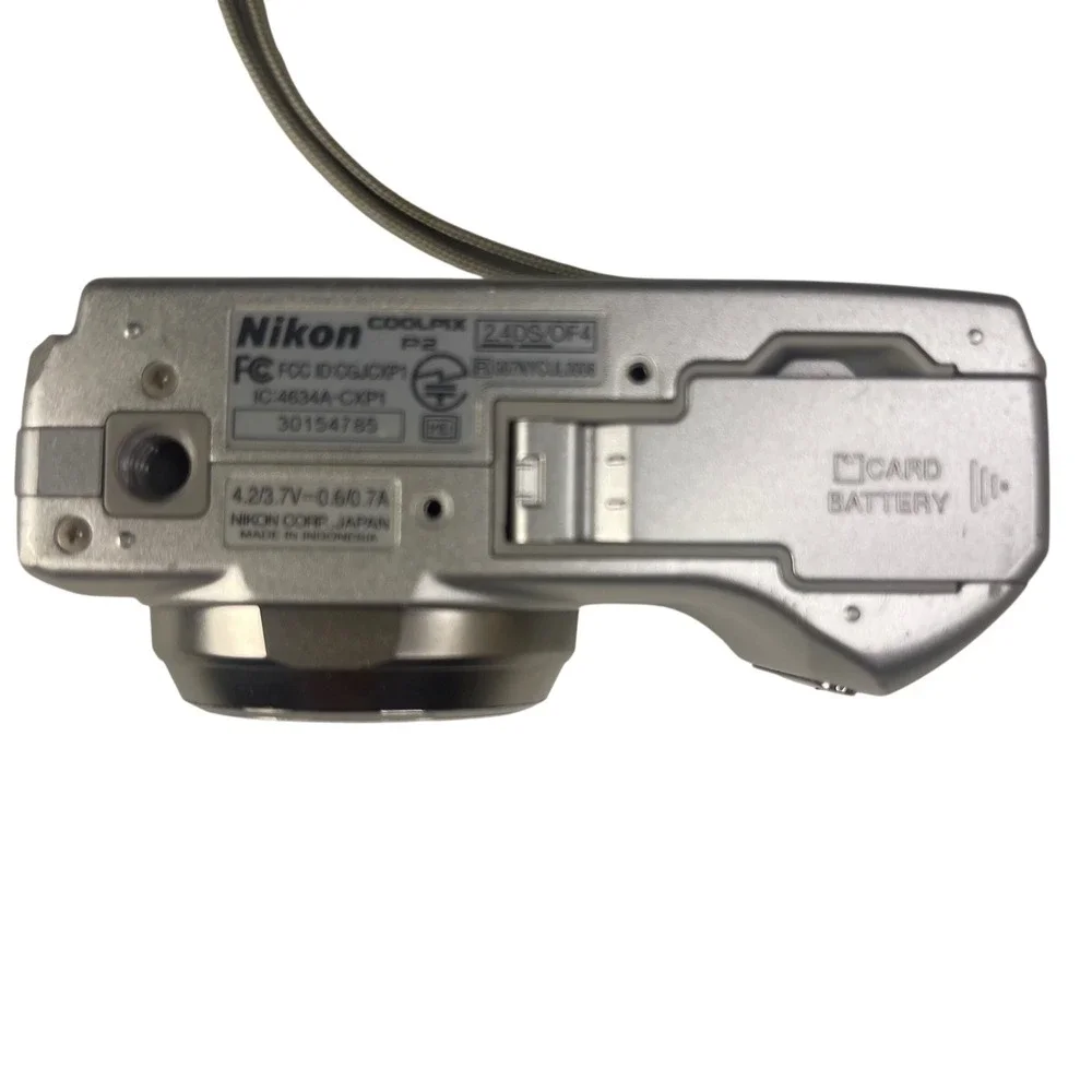 Nikon Coolpix P2 Digital Camera Silver Untested‎ For Parts ONLY